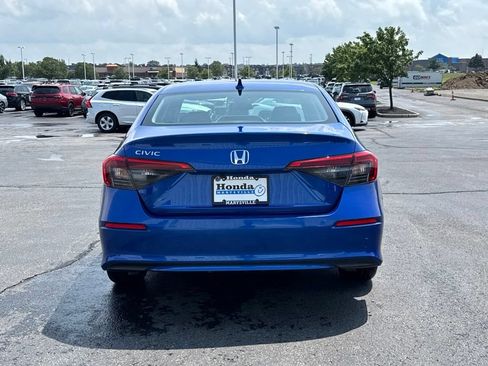 Used 2023 Honda Civic EX image 4