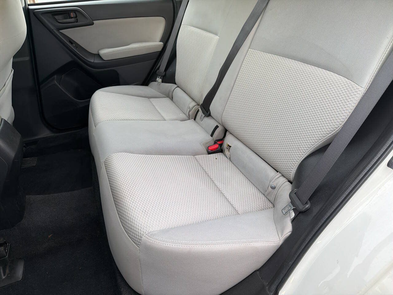 Used 2014 Subaru Forester 2.5i AWD/4WD image 21