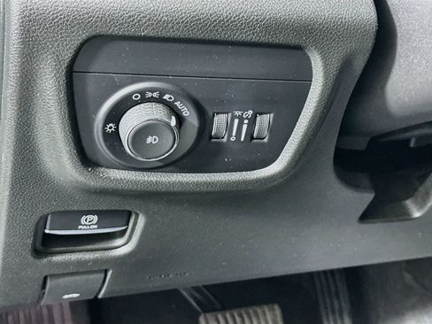 Used 2022 Jeep Grand Cherokee L Limited w/ Trailer Tow Group (B) AWD/4WD image 11