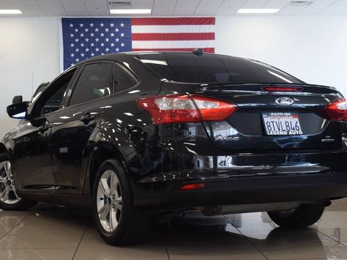 Used 2013 Ford Focus SE FWD image 5