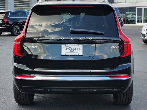 New 2026 Volvo XC90 B6 Plus w/ Protection Package Premier image 37