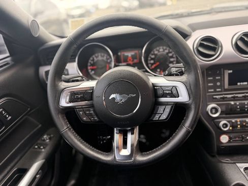 Used 2017 Ford Mustang Coupe RWD image 15