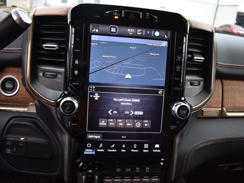 Used 2024 RAM 2500 Limited w/ Safety Group image 20