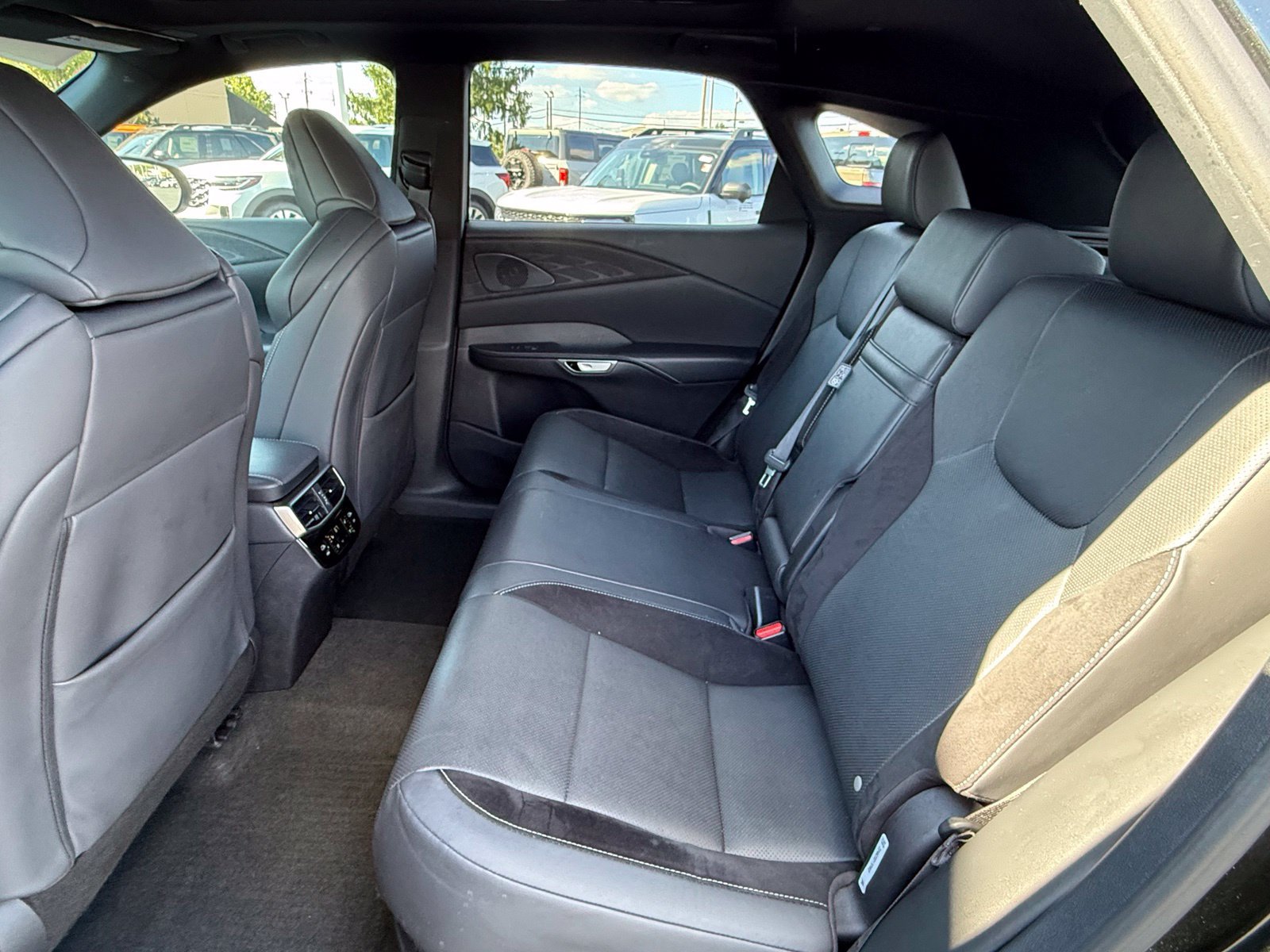 Used 2023 Lexus RX 500h F Sport AWD/4WD image 14