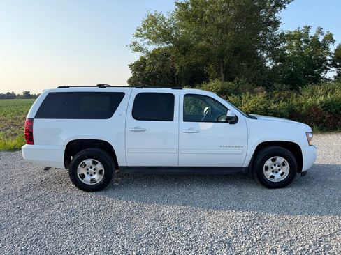 Used 2013 Chevrolet Suburban LT AWD/4WD image 17