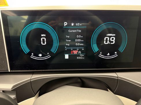 Certified 2025 Hyundai Santa Fe SE AWD/4WD image 16