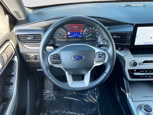 Used 2021 Ford Explorer XLT w/ Equipment Group 202A image 23