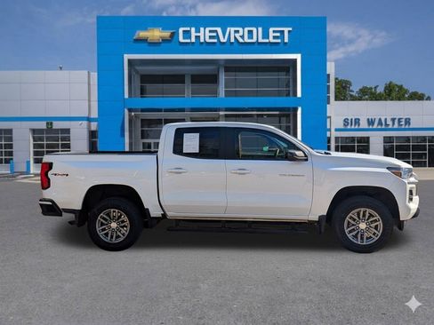 Used 2023 Chevrolet Colorado LT image 7