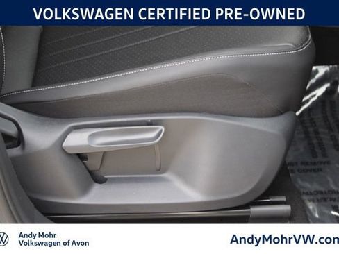 Used 2023 Volkswagen Tiguan SE AWD/4WD image 21