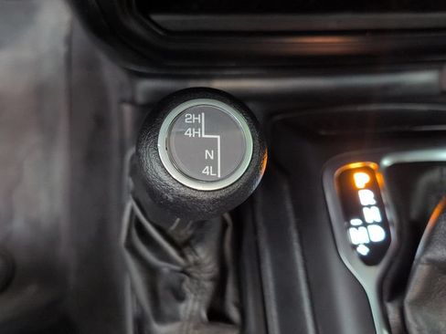 Used 2021 Jeep Wrangler Sport AWD/4WD image 15