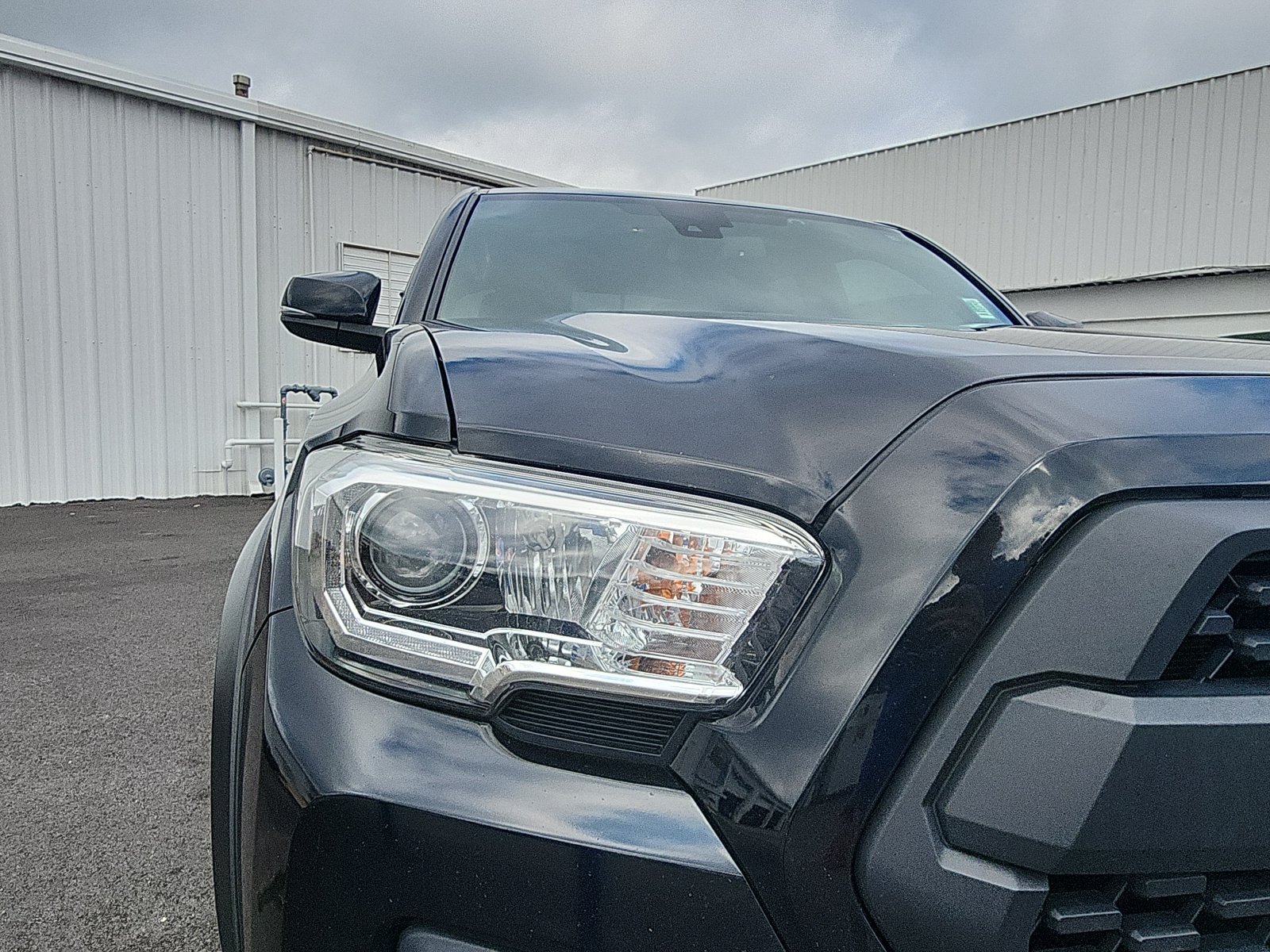 Used 2021 Toyota Tacoma TRD Off-Road w/ Technology Package AWD/4WD image 12