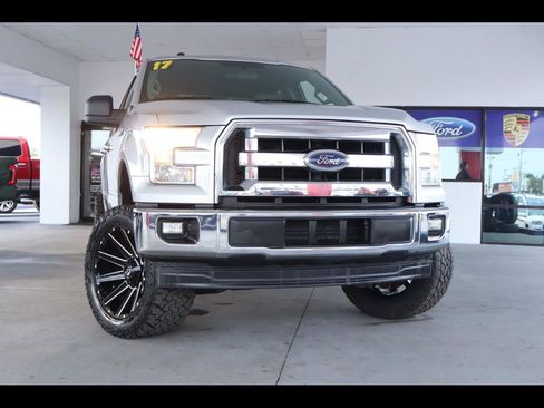 Used 2017 Ford F150 XLT RWD image 1