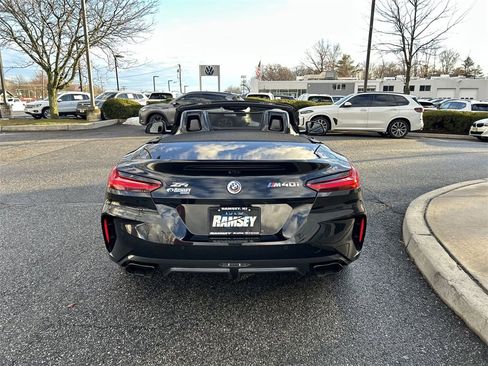 Used 2023 BMW Z4 M40i w/ Premium Package image 7