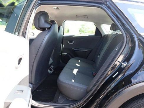 Used 2025 Kia K4 FWD image 20