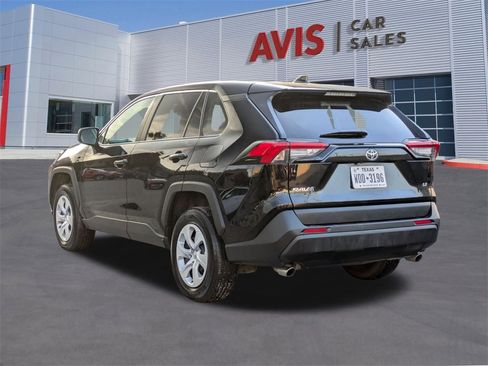 Used 2025 Toyota RAV4 LE image 7