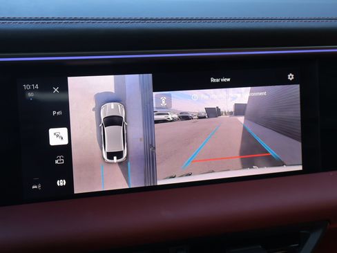 Certified 2025 Porsche Macan 4 Electric AWD/4WD image 18