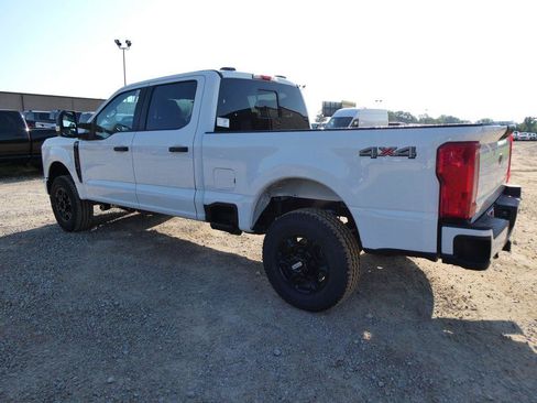 New 2026 Ford F250 XL w/ STX Appearance Package AWD/4WD image 8