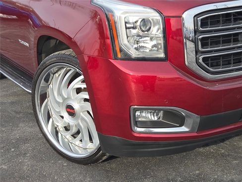 Used 2019 GMC Yukon SLT w/ Open Road Package image 3