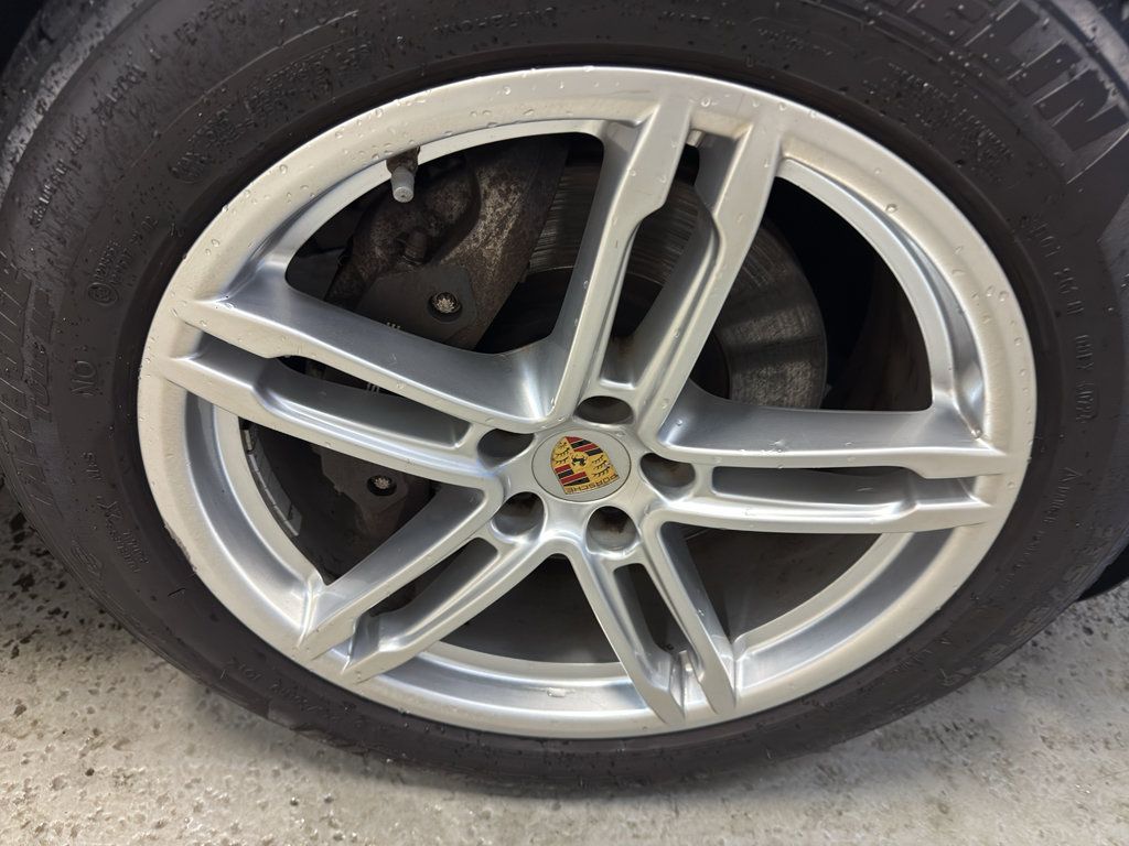 Used 2021 Porsche Macan AWD/4WD image 38