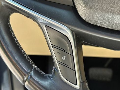 Used 2018 Cadillac XT5 Luxury AWD/4WD image 33