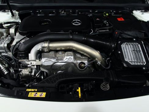 Certified 2025 Mercedes-Benz CLA 250 4MATIC image 30