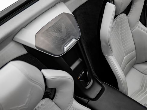 Used 2025 Chevrolet Corvette Z06 w/ Z07 Performance Package image 61