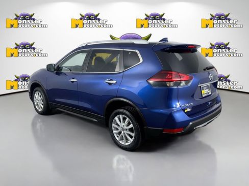 Used 2018 Nissan Rogue SV AWD/4WD image 7