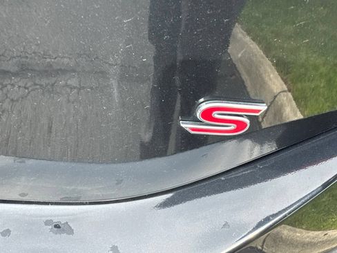 Used 2016 Toyota Corolla S FWD image 4