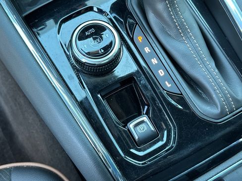 Certified 2024 GMC Canyon AT4 w/ Technology Package image 28