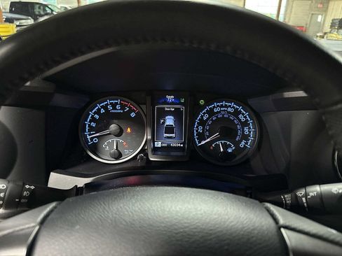 Used 2023 Toyota Tacoma TRD Sport w/ Black Out Package (TMS) AWD/4WD image 32