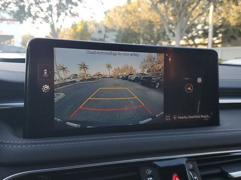 Used 2023 Genesis G70 2.0T image 24