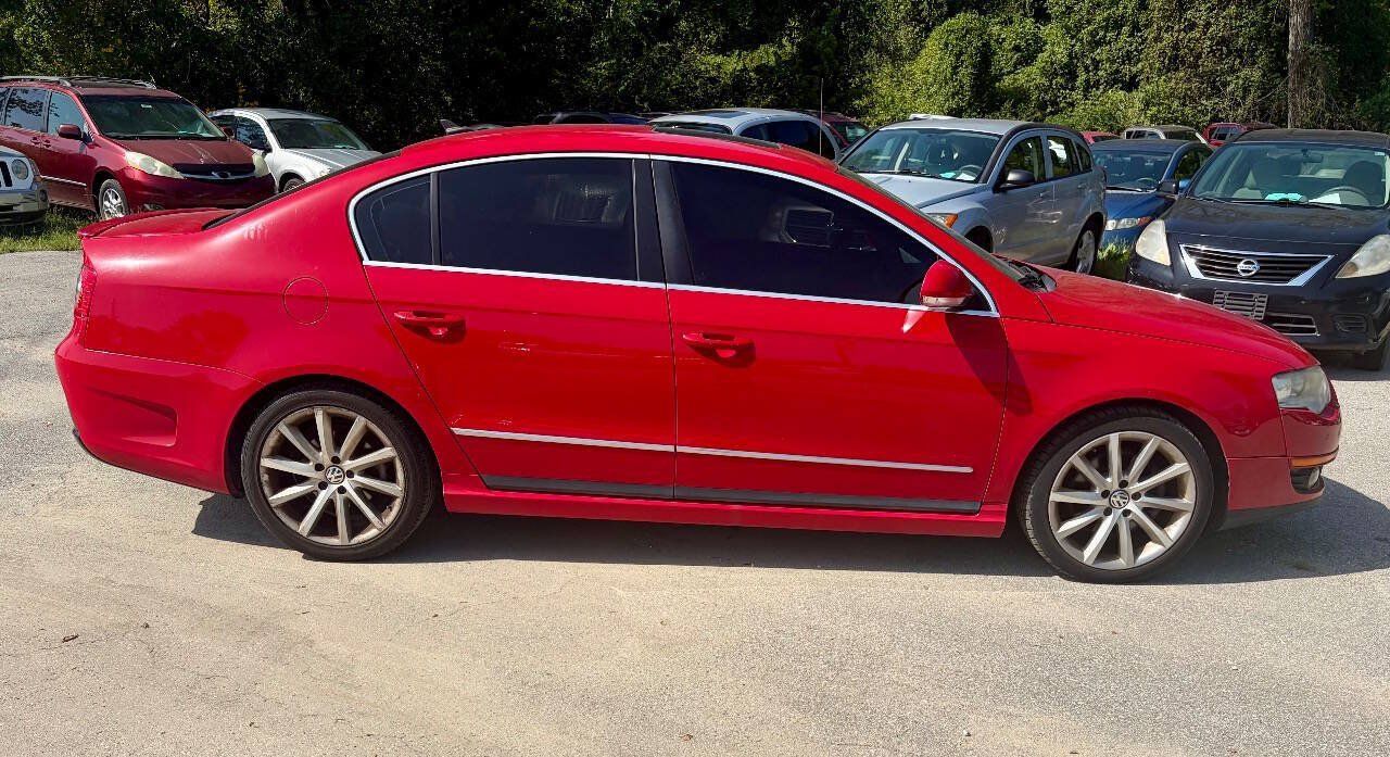 Used 2008 Volkswagen Passat VR6 FWD image 1