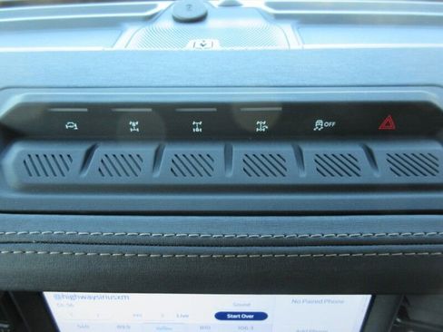 New 2025 Ford Bronco Badlands image 26