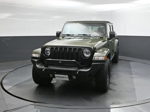 Used 2022 Jeep Gladiator Sport AWD/4WD image 22