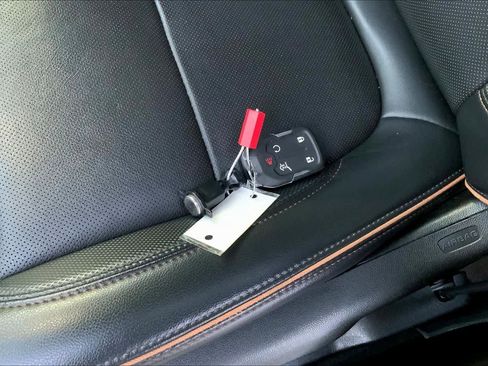 Used 2022 GMC Acadia AT4 image 13