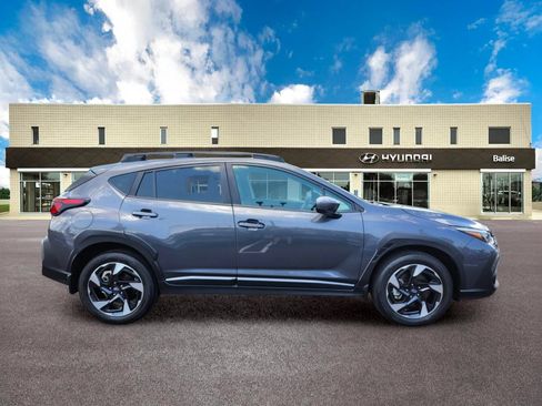 Used 2024 Subaru Crosstrek 2.5i Limited AWD/4WD image 2