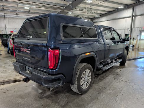 Used 2023 GMC Sierra 2500 Denali w/ Denali Ultimate Package AWD/4WD image 3
