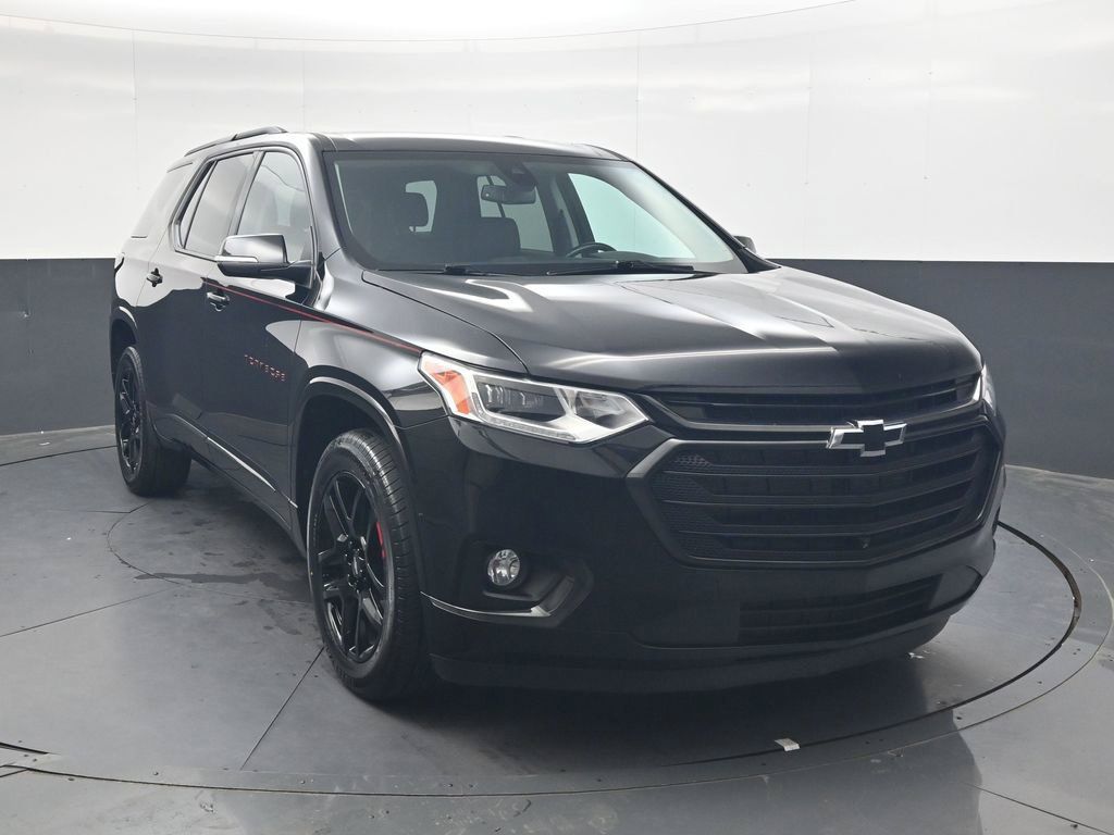 Used 2021 Chevrolet Traverse Premier w/ Redline Edition FWD image 2