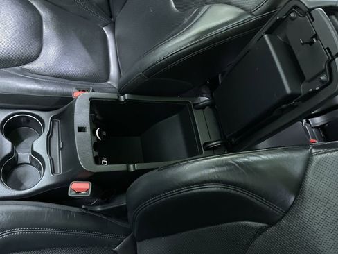 Used 2017 Jeep Cherokee Overland w/ Technology Group image 27