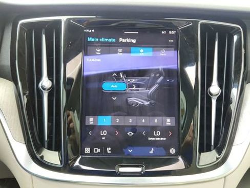 Used 2024 Volvo S60 B5 Plus w/ Climate Package image 50