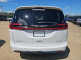 Used 2023 Chrysler Pacifica Limited image 4