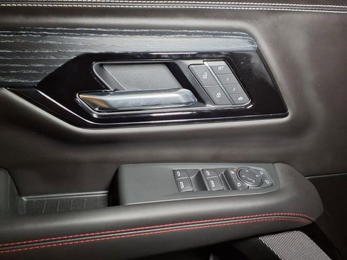 New 2026 GMC Yukon AT4 Ultimate w/ LPO, Floor Liner Package AWD/4WD image 16