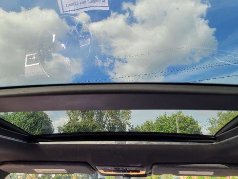 Used 2022 Mitsubishi Outlander SE image 15