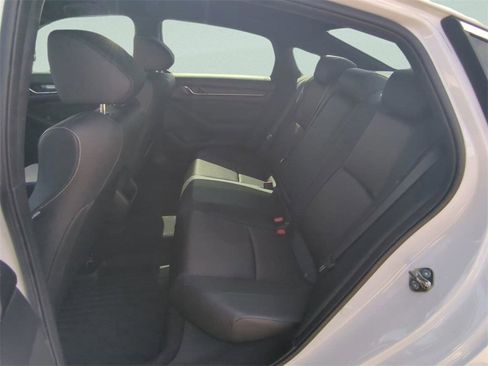Used 2018 Honda Accord Sport image 14