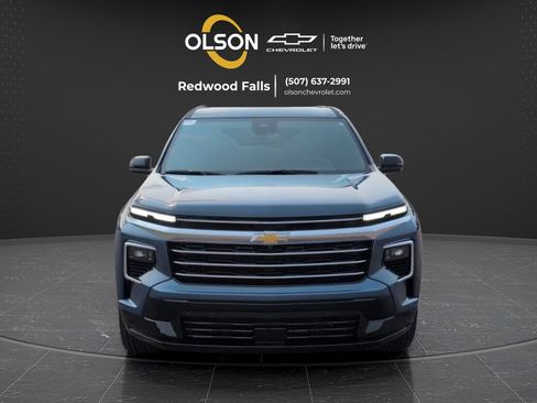 Used 2026 Chevrolet Traverse High Country w/ LPO, Floor Liner Package AWD/4WD image 8