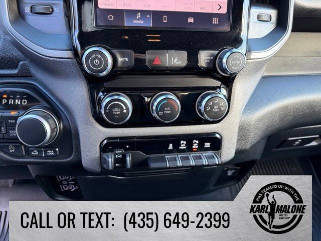 Used 2025 RAM 1500 Warlock AWD/4WD image 24