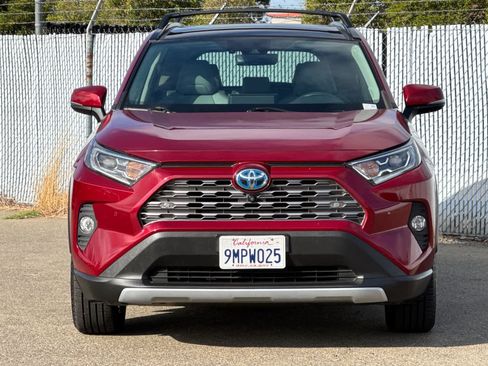 Used 2021 Toyota RAV4 Limited AWD/4WD image 8