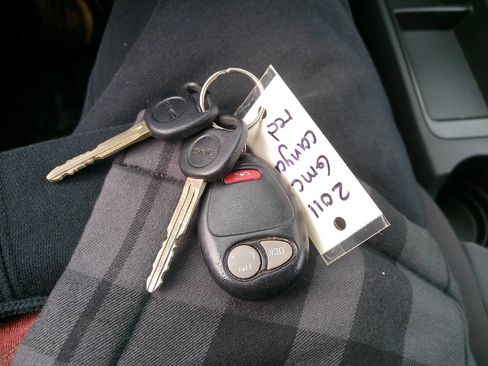 Used 2011 GMC Canyon SLE image 40