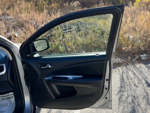 Used 2017 Dodge Journey GT w/ Driver Convenience Group image 31