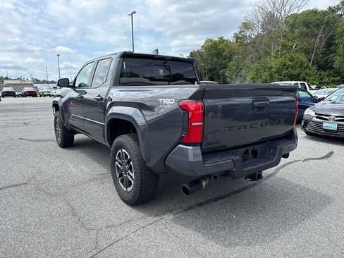 Used 2025 Toyota Tacoma TRD Sport w/ TRD Sport Upgrade Package AWD/4WD image 3